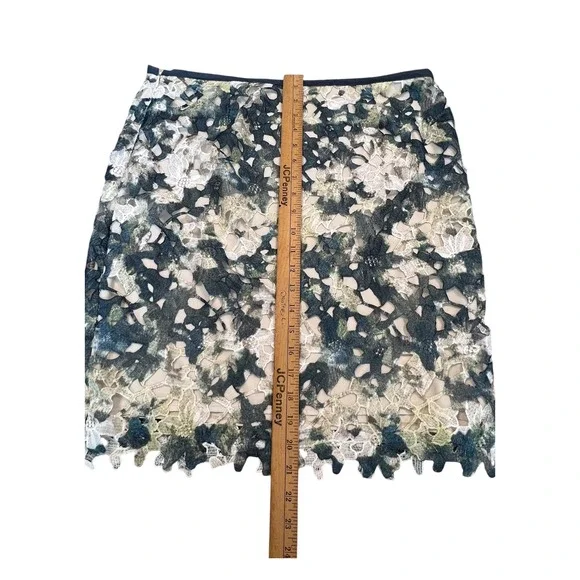 MSSP Max Studio Specialty Products Women's Lace Overlay Skirt Size 8 – Floral‎ - Picture 2 of 6
